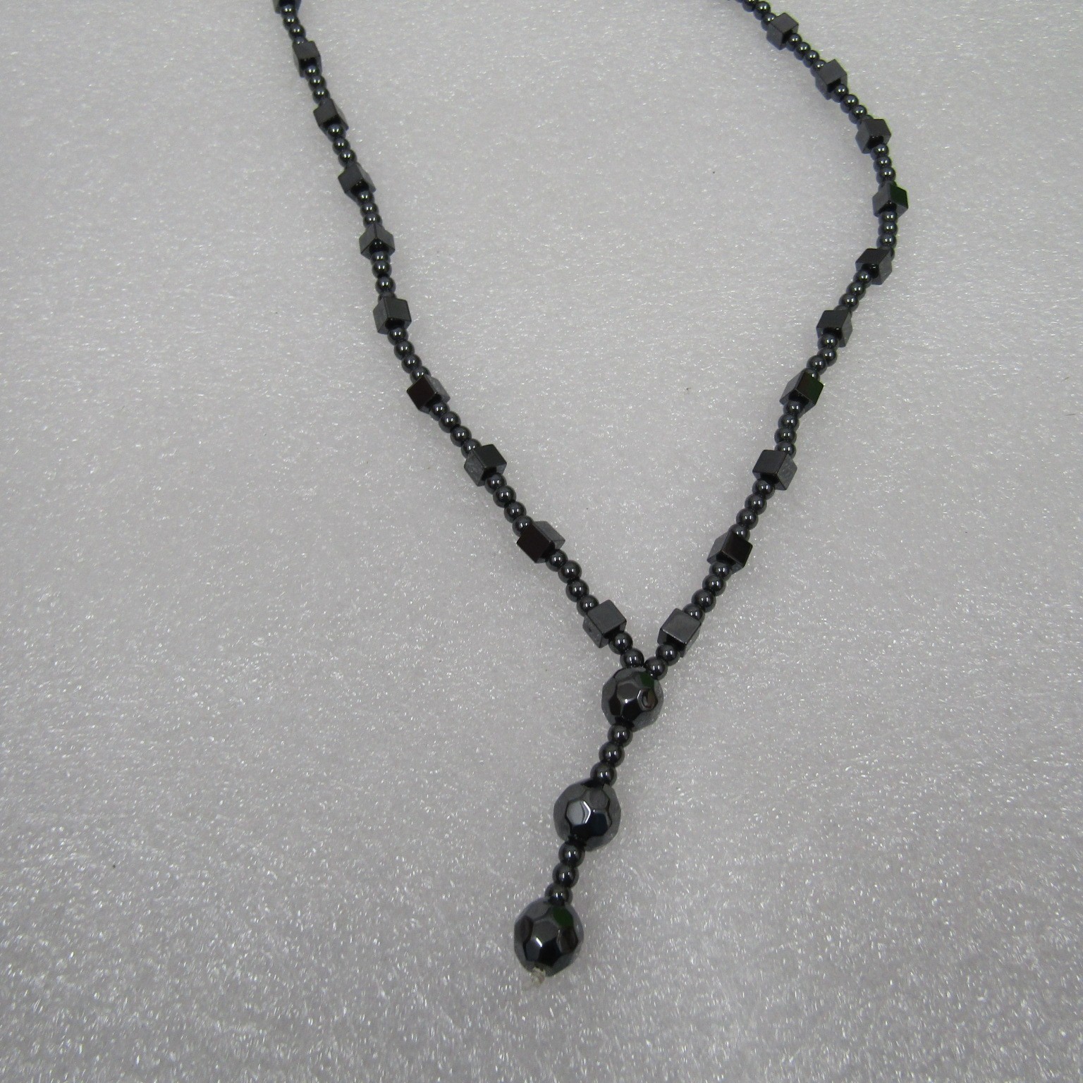 Women’s Jewelry Black Necklace Hematite Beads None Magnetic