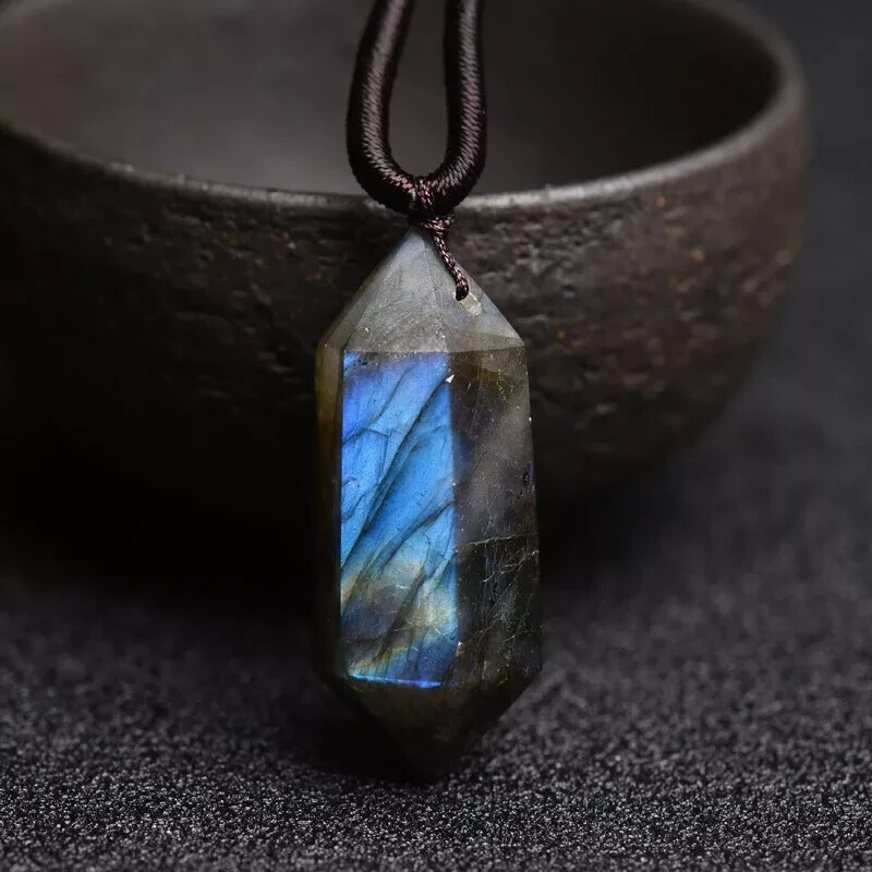 Natural Labradorite Crystal Necklace Healing Ladies Men Amulet Pendant Gift