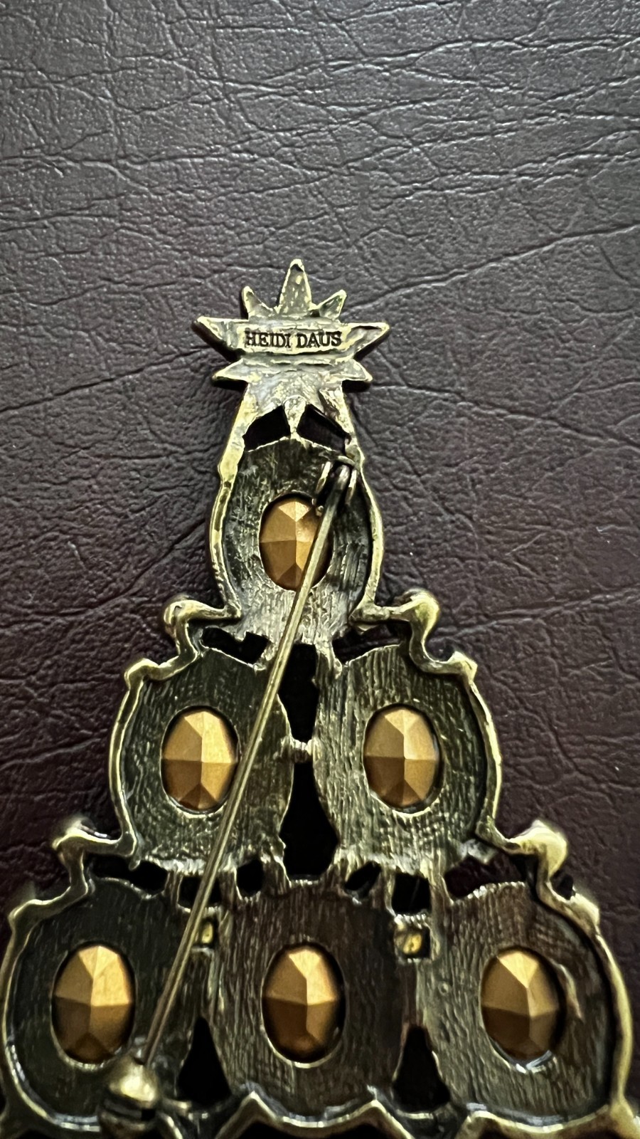HEIDI DAUS “DECO THE HALLS” Christmas Tree Pin. VNTG. #135/500