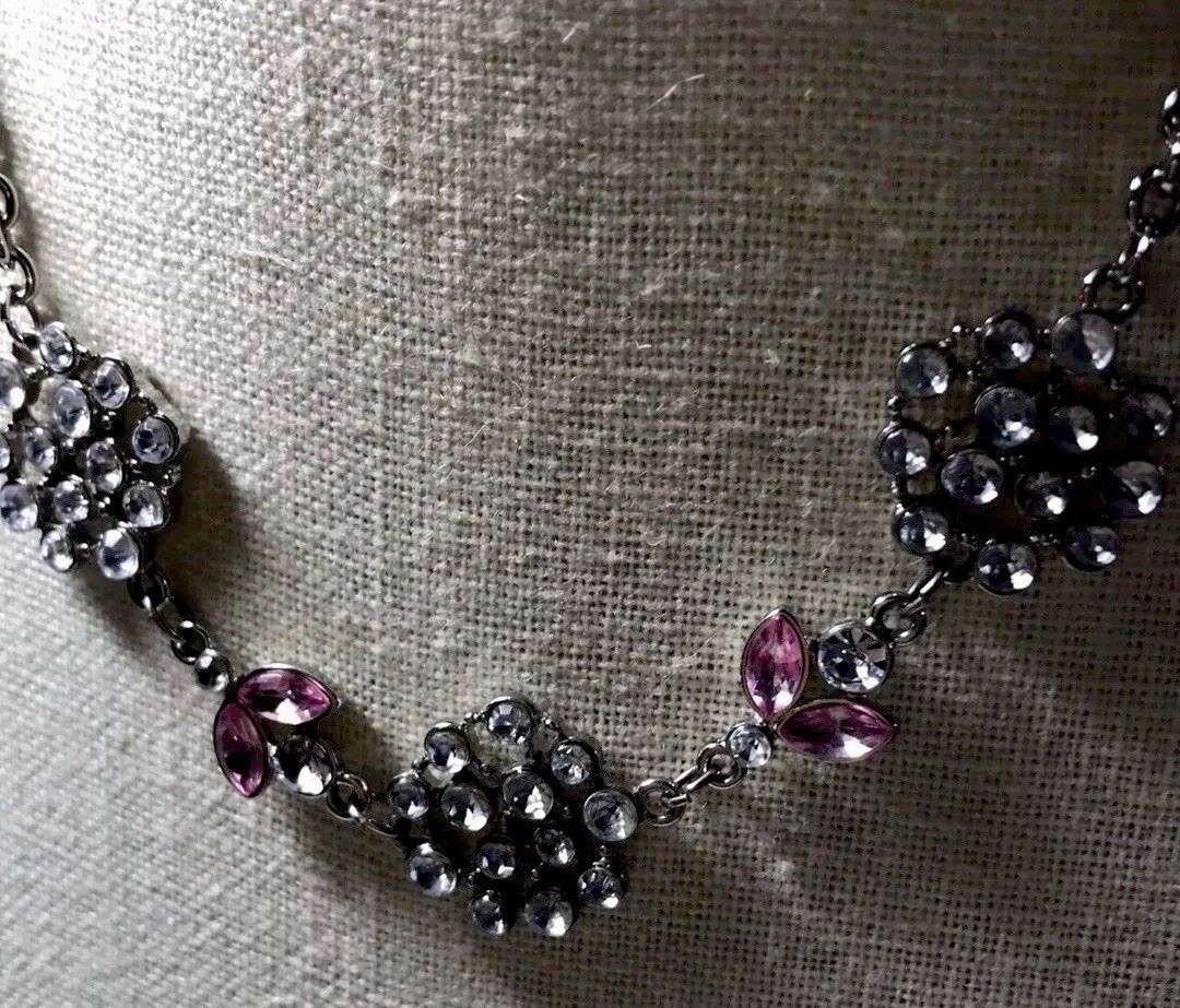 pink green floral Rhinestone necklace In Silver Tone / Very Good Condition