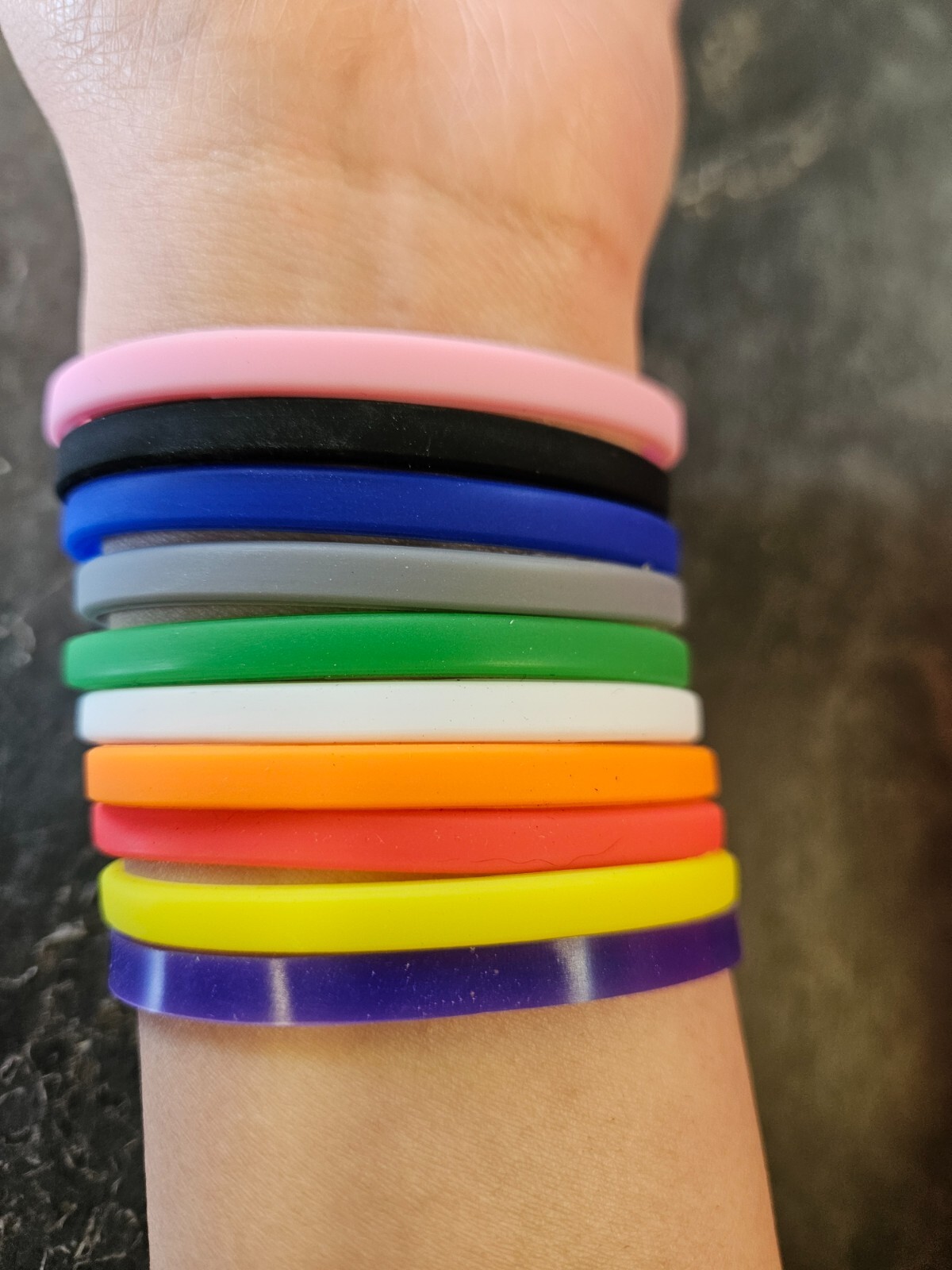 8x Unisex Slim Fashion Silicone Rubber Bands Bracelets Mixed Colours UK Seller