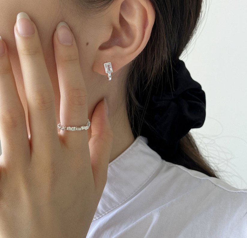 Women Girl 925 Sterling Silver U-Shape Rectangle CZ Huggie Hoop Earrings PE65