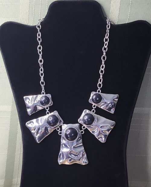 Silver Tone Black Cabochon Bold Statement Necklace 18″ + 2.5″ Extender