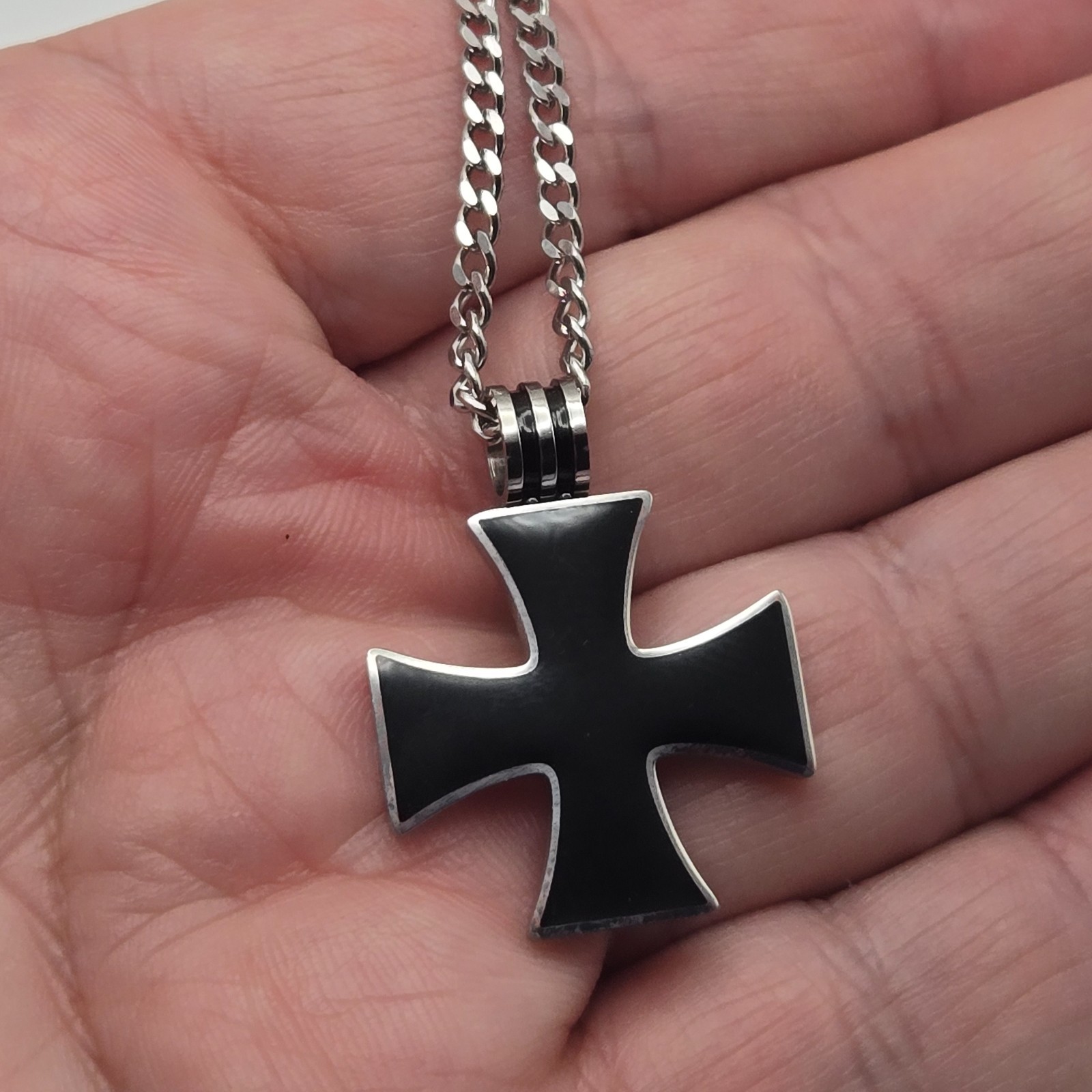 BLACK IRON CROSS PENDANT CHARM / 18″-24″ STAINLESS STEEL CURB CHAIN NECKLACE