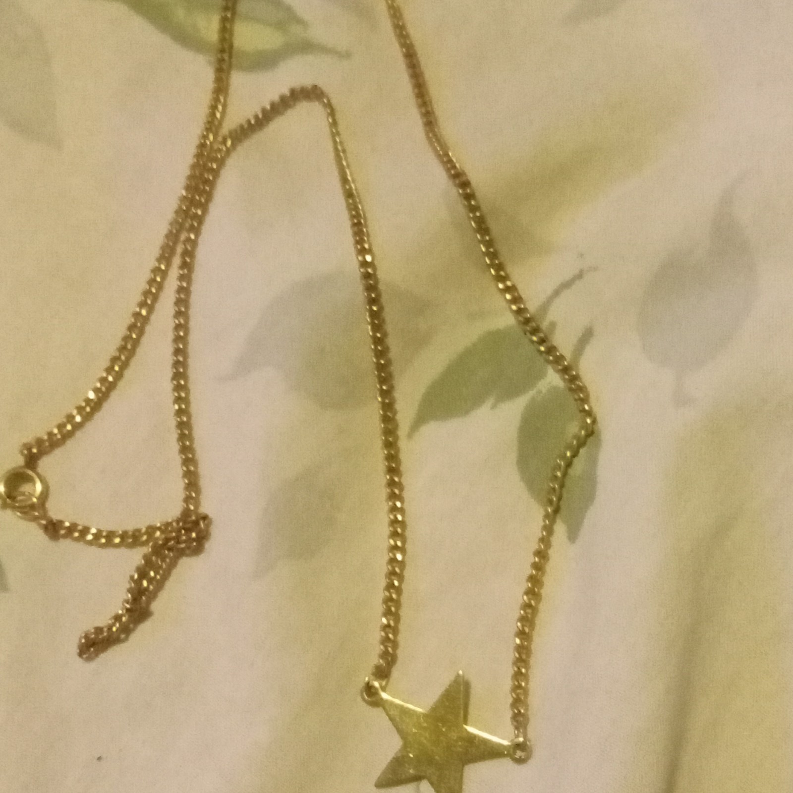 Vintage Gold Tone Star Pendant Box Chain Necklace Spring Ring Clasp No Stone