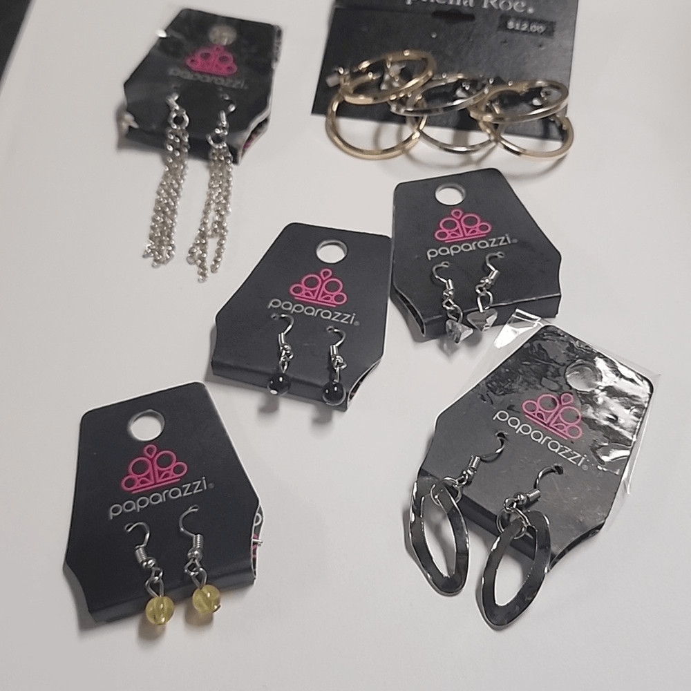 NWT 8 Pair of Earrings Paparazzi Ophelia Roe