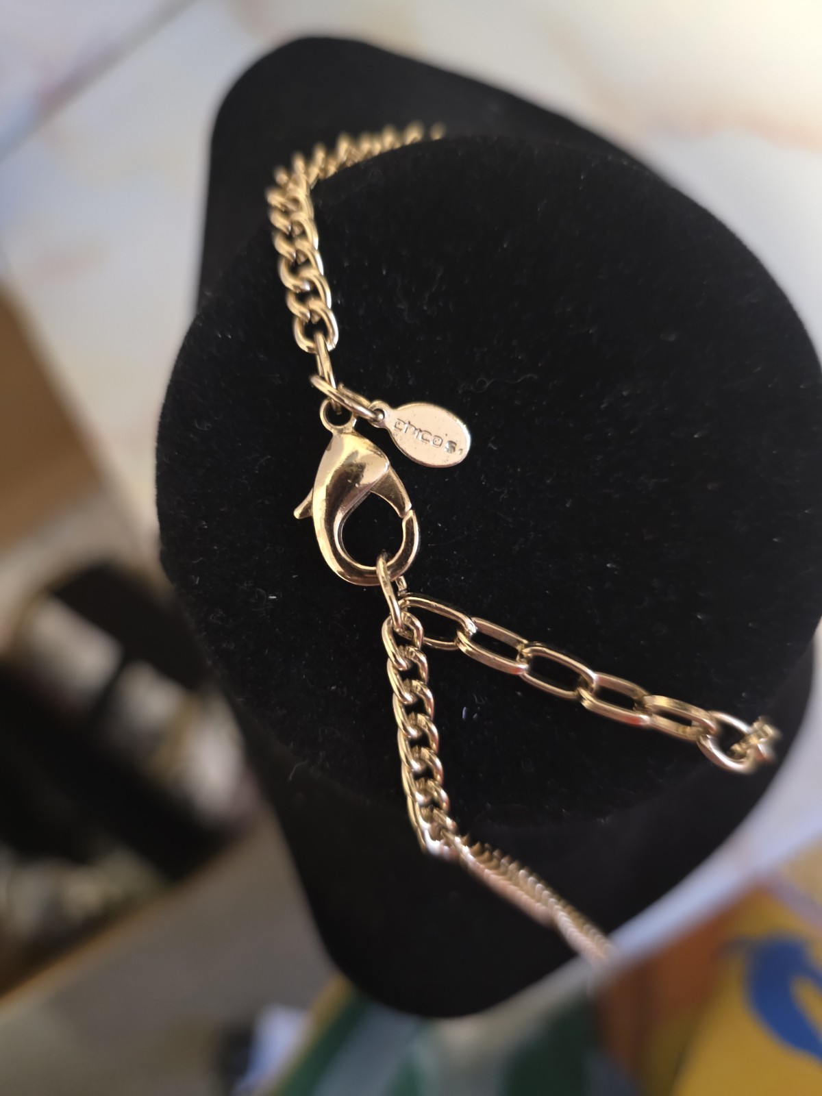 Chico’s Gold Tone Curb Link Station Chain Necklace Oval Stations Signed Adj
