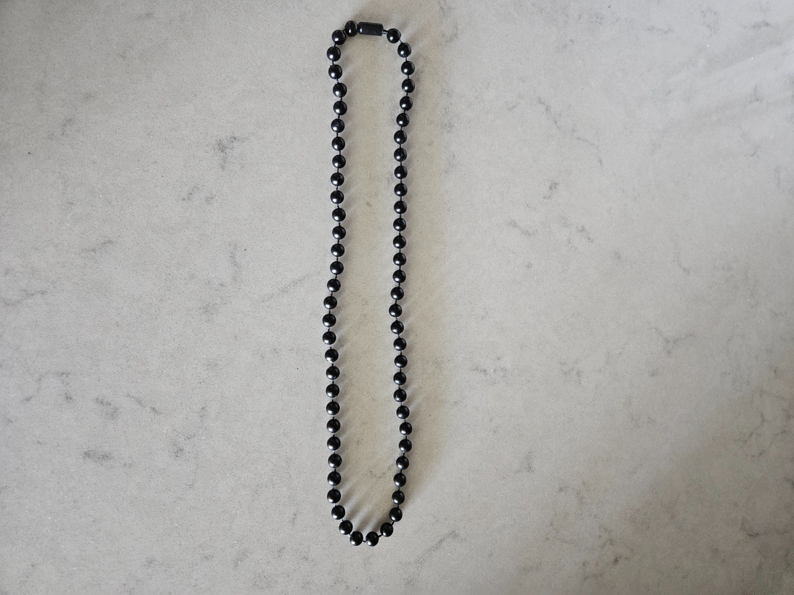 BRAND NEW 24″ LONG BLACK PLASTIC BEAD NECKLACE