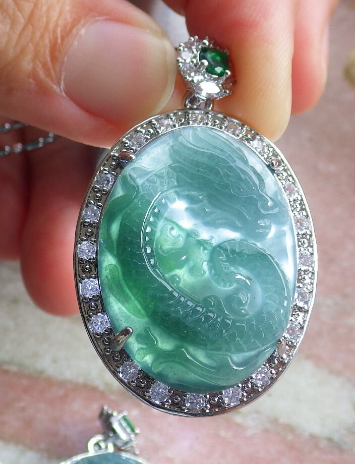 1Pcs Icy Green Burma 100% Natural A Jade jadeite Pendant Dragon Necklace 680352