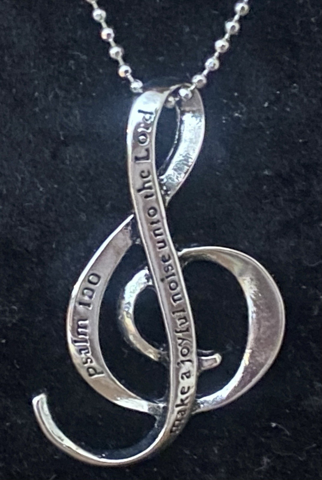 Youmi K Silver Tone 18”-21” Necklace Treble Clef Music Note Psalm 100