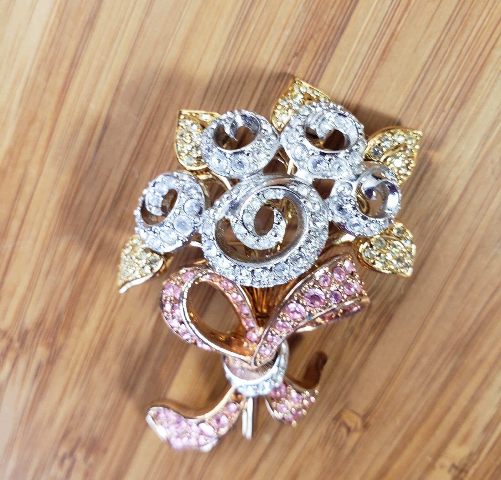 Swarovski Swan Signed Crystal Floral Bouquet with Pink Bow