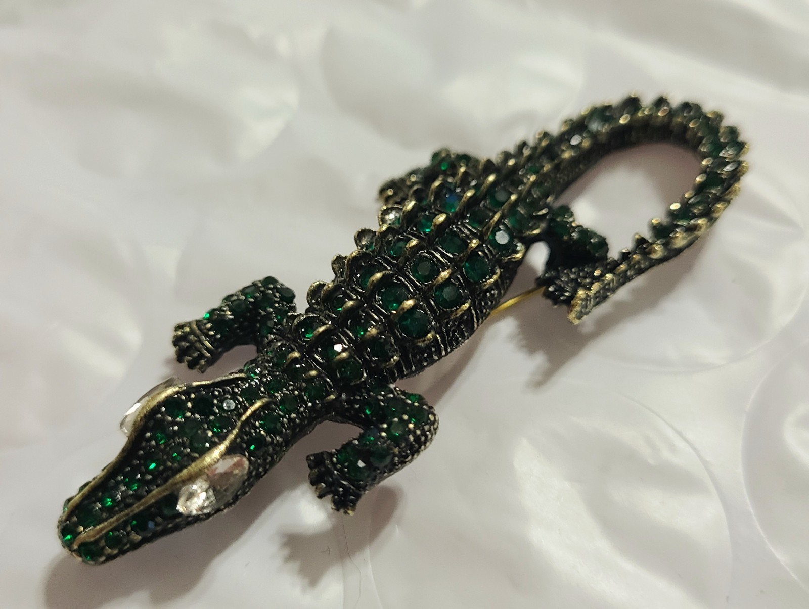Vintage Green Rhinestone Alligator Brooch w/White Rhinestone Eyes In Gold Tone