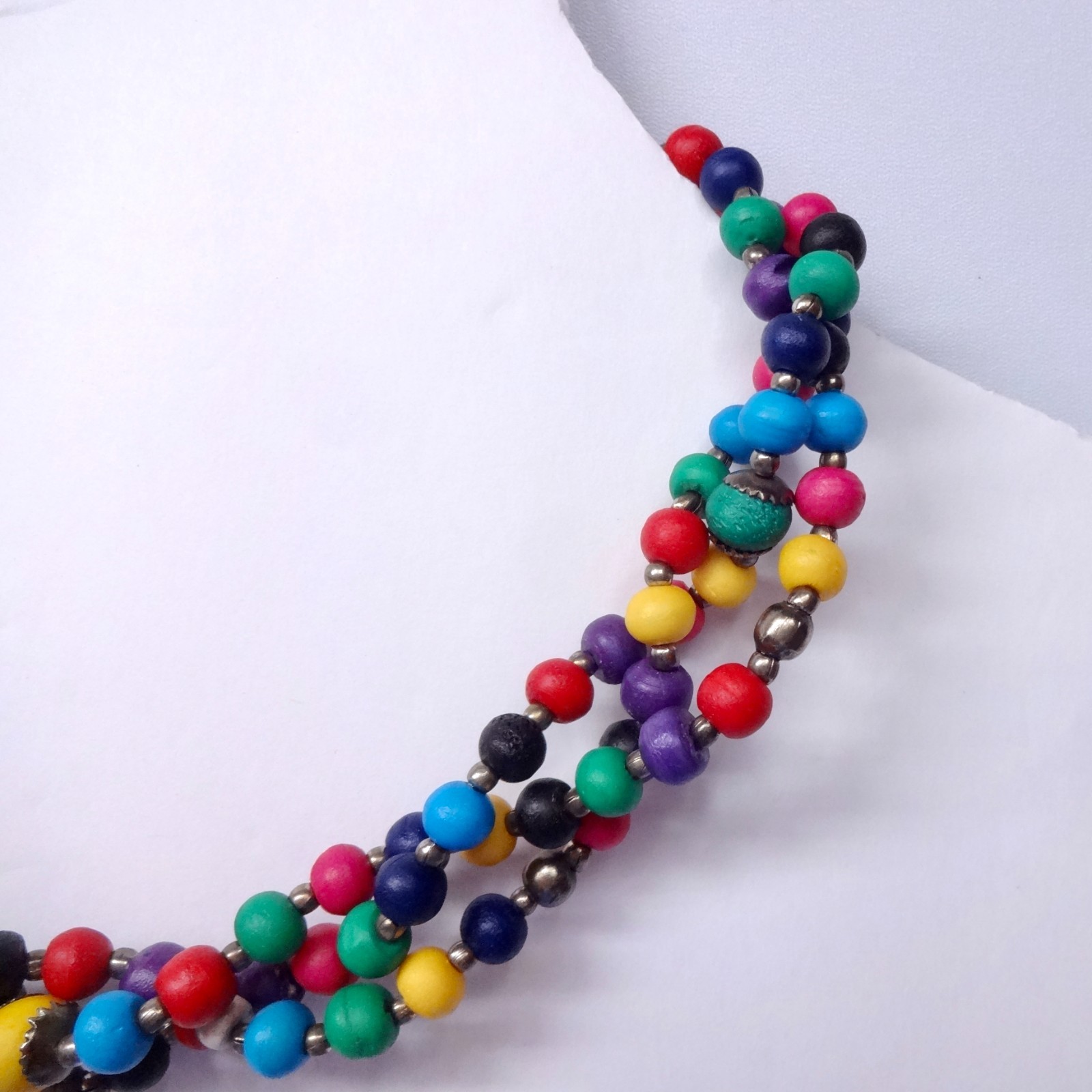 Colorful Bright Intertwined Bead Necklace 19″ Silver Hook & Eye Clasp