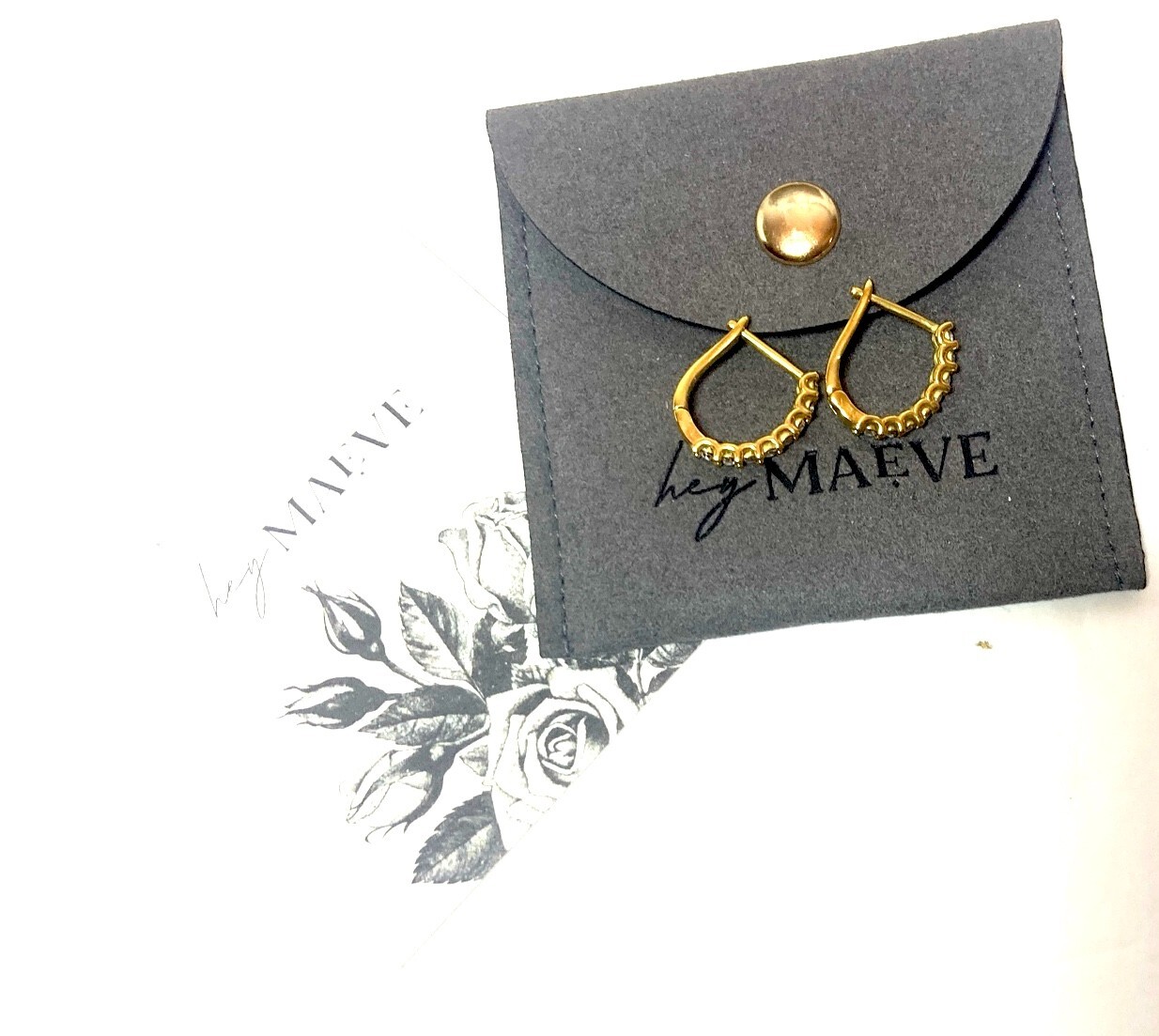 HEYMAEVE CUBIC ZIRCONIA 18K GOLD PLATED OVAL HOOP EARRINGS 1″ NWT BRAND NEW