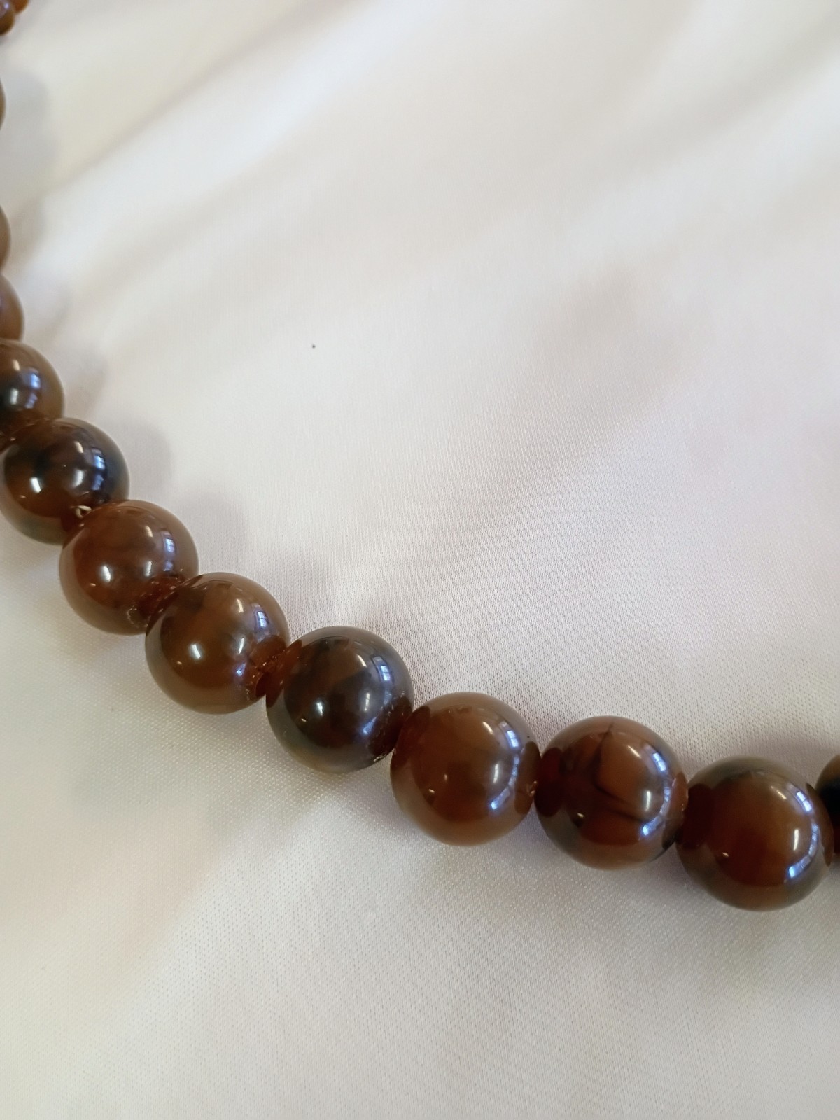 “Mississippi mud” Brown Round Beaded Necklace Ball/Bead