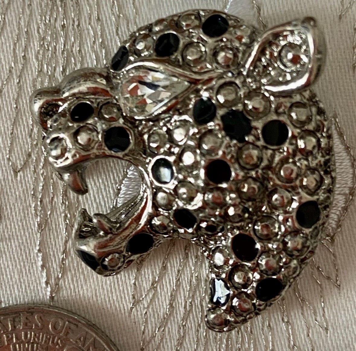Leopard Head Rhinestone Pavé Brooch Pin Silver Tone Black & Clear 1.5 in