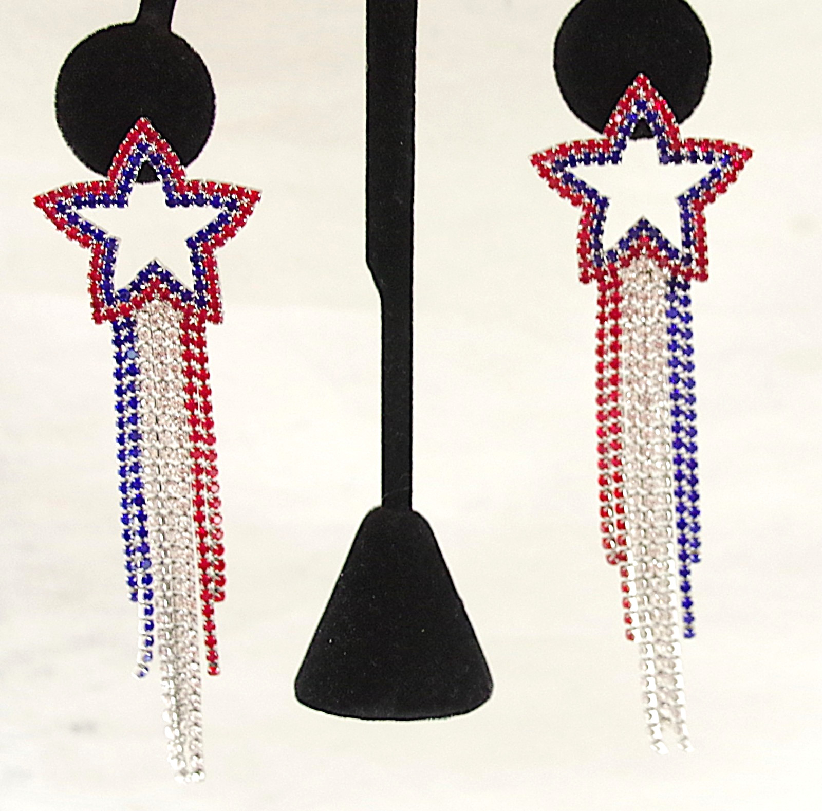4″ Prong-Set Rhinestones! NWOT BETSEY JOHNSON PATRIOTIC DANGLE STAR EARRINGS