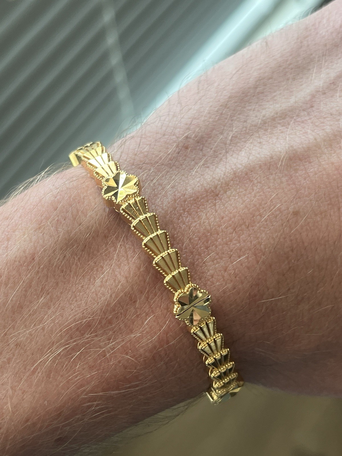18k Gold Filled Bangle Size 8 With Intricate Designs Jewelry/bracelet
