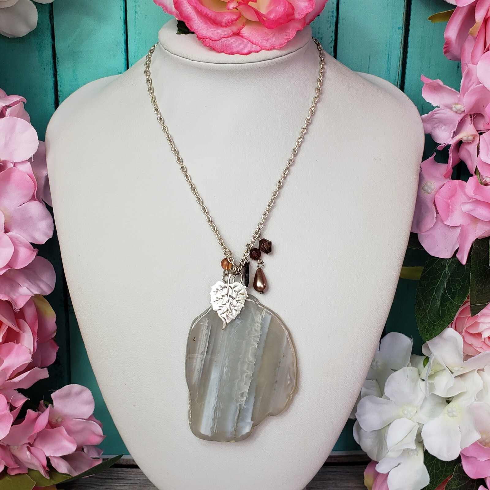 Gray Agate Slice Pendant Necklace Natural Stone Charm Boho Chain Jewelry