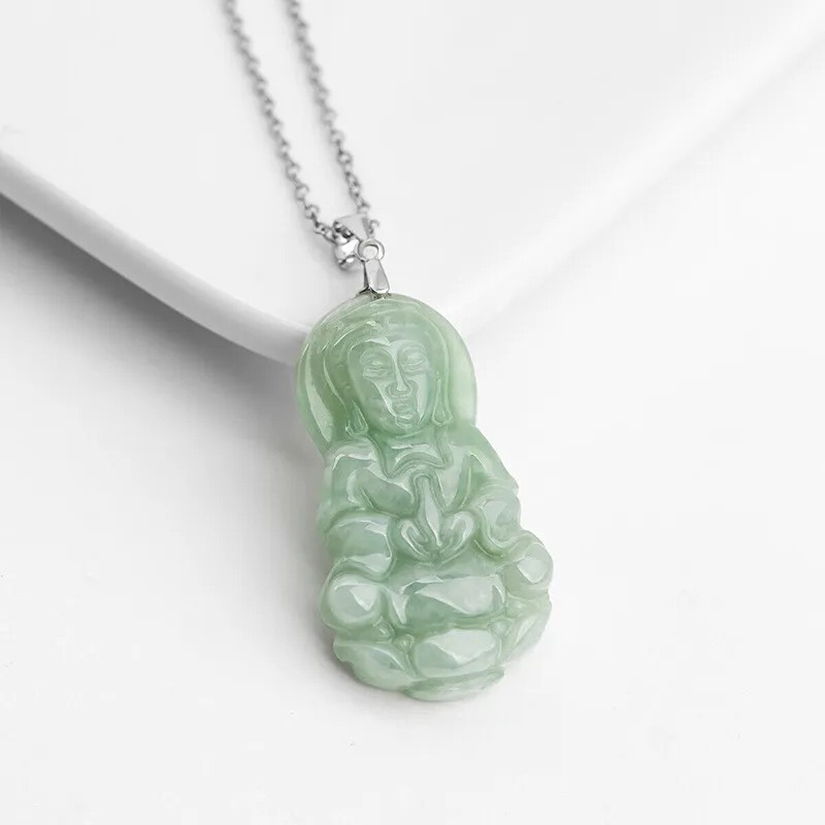 Grade A Natural Jadeite Green Jade Handcarve Bless Kwan Yin Pendant Necklace