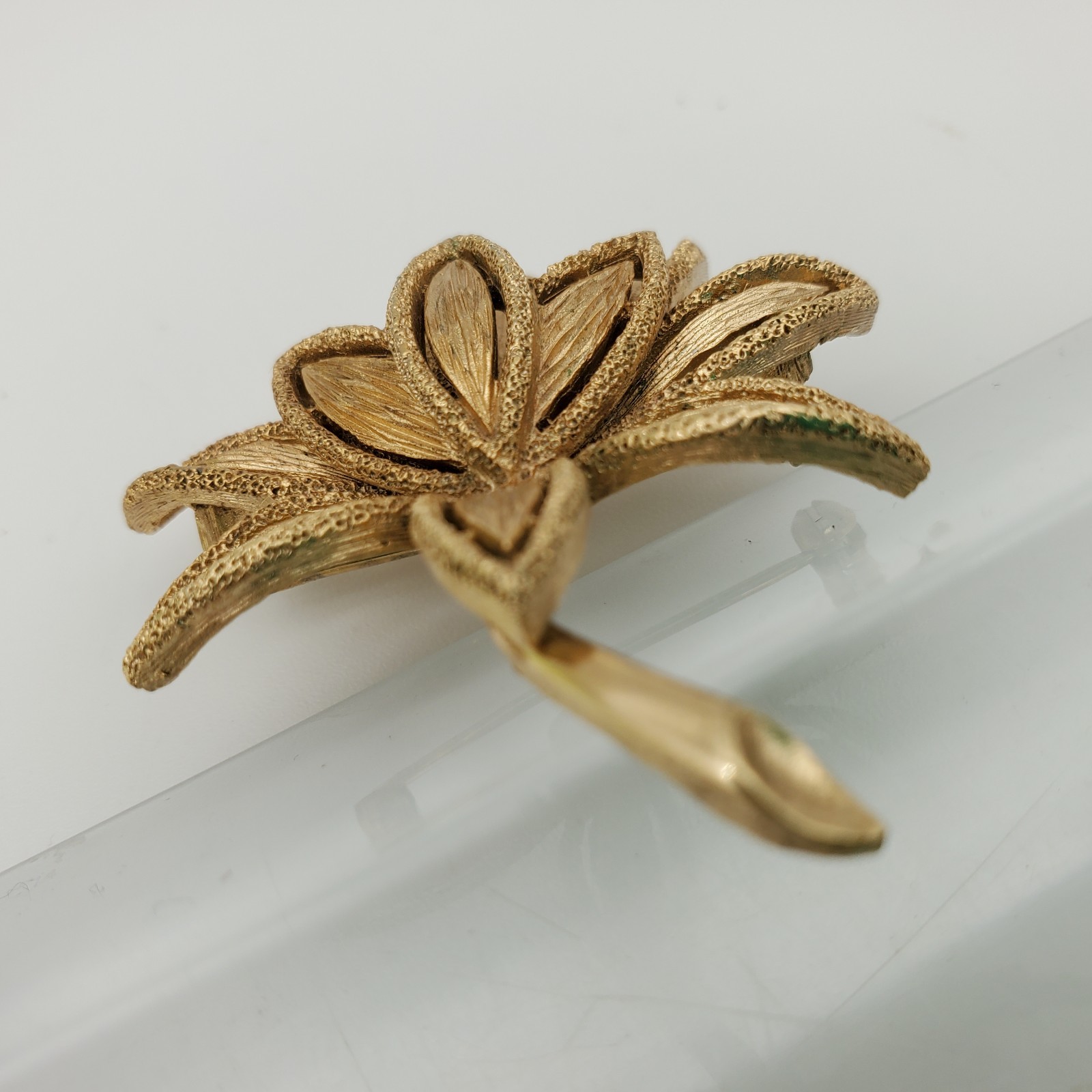 Avon Signed Gold Tone Textured Flower Brooch Pin, Metal, No Stone