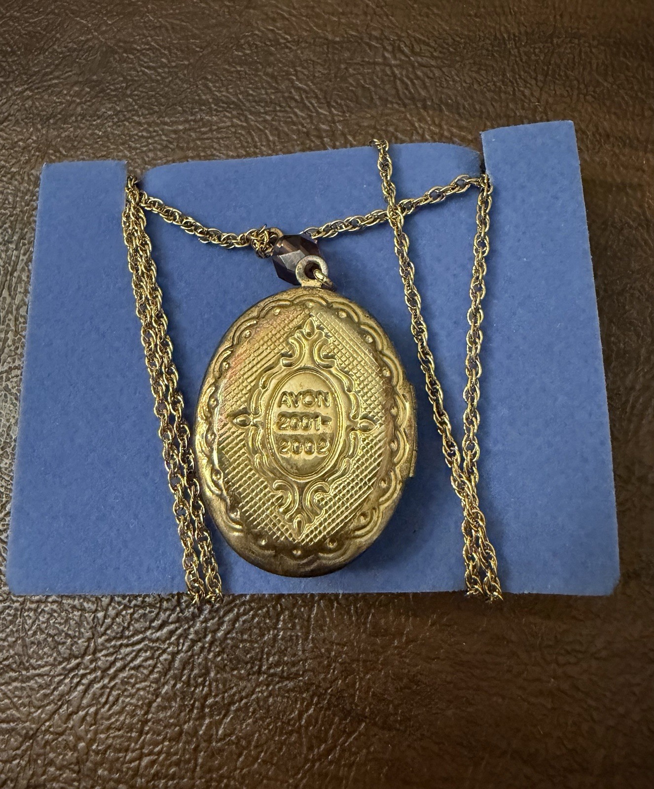 Avon Rep Club Recognition Rose Circle Necklace Female 2001-2002 Gold Tone In Box