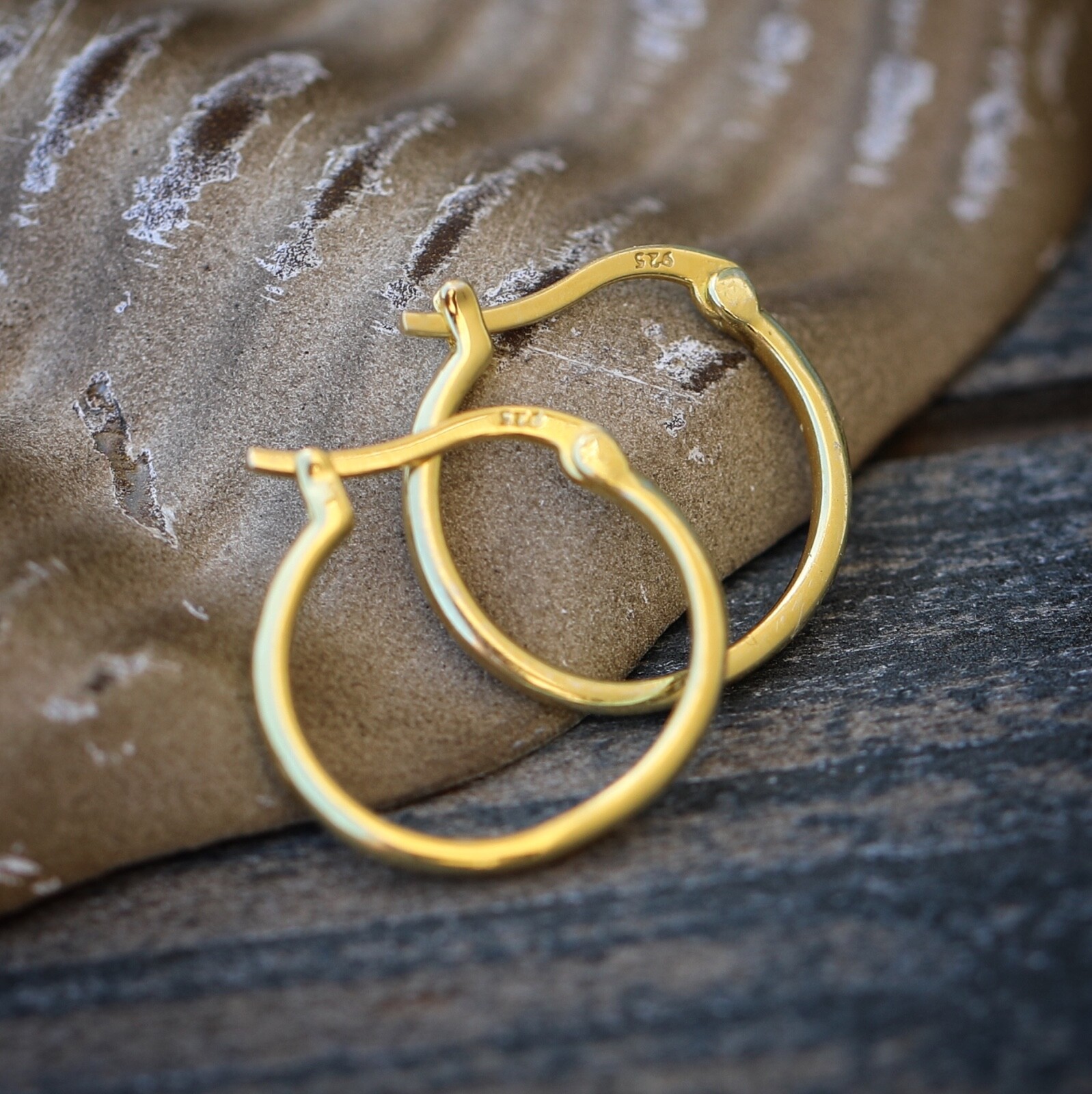 14k Gold Plated 925 Sterling Silver Men’s Women’s Round Hoop Huggie Earrings