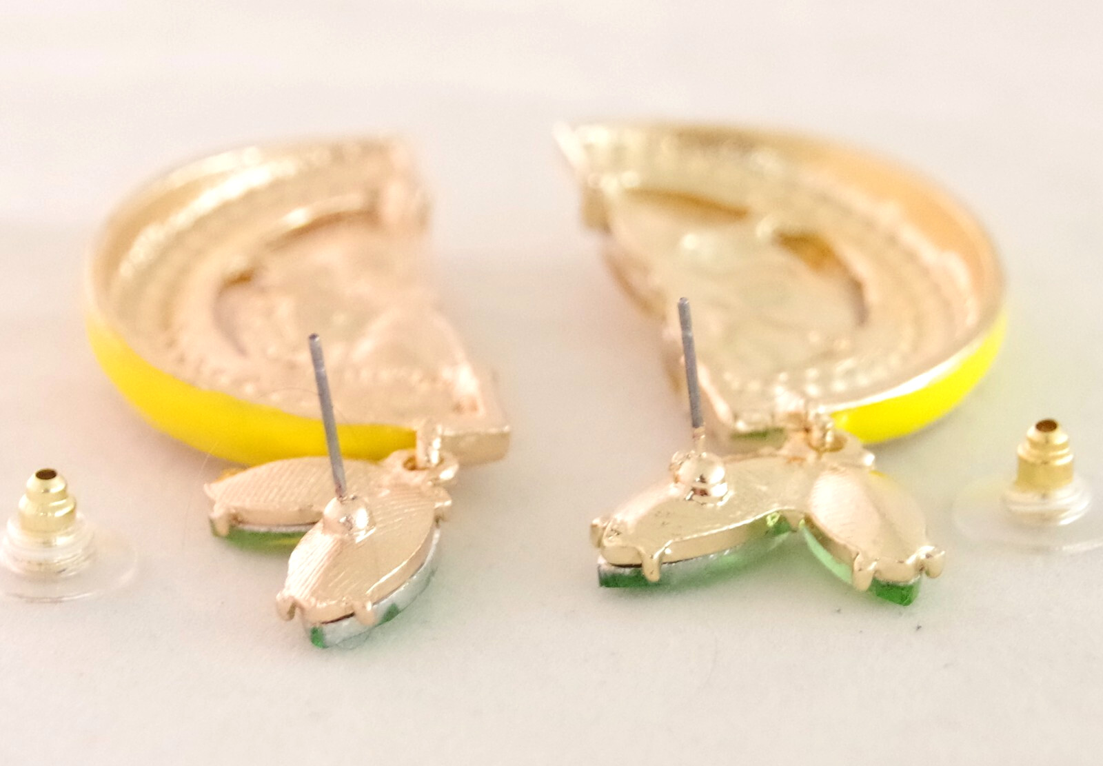 2.25″ BETSEY JOHNSON LEMON SLICE FRUIT CRYSTAL RHINESTONE DROP DANGLE EARRINGS