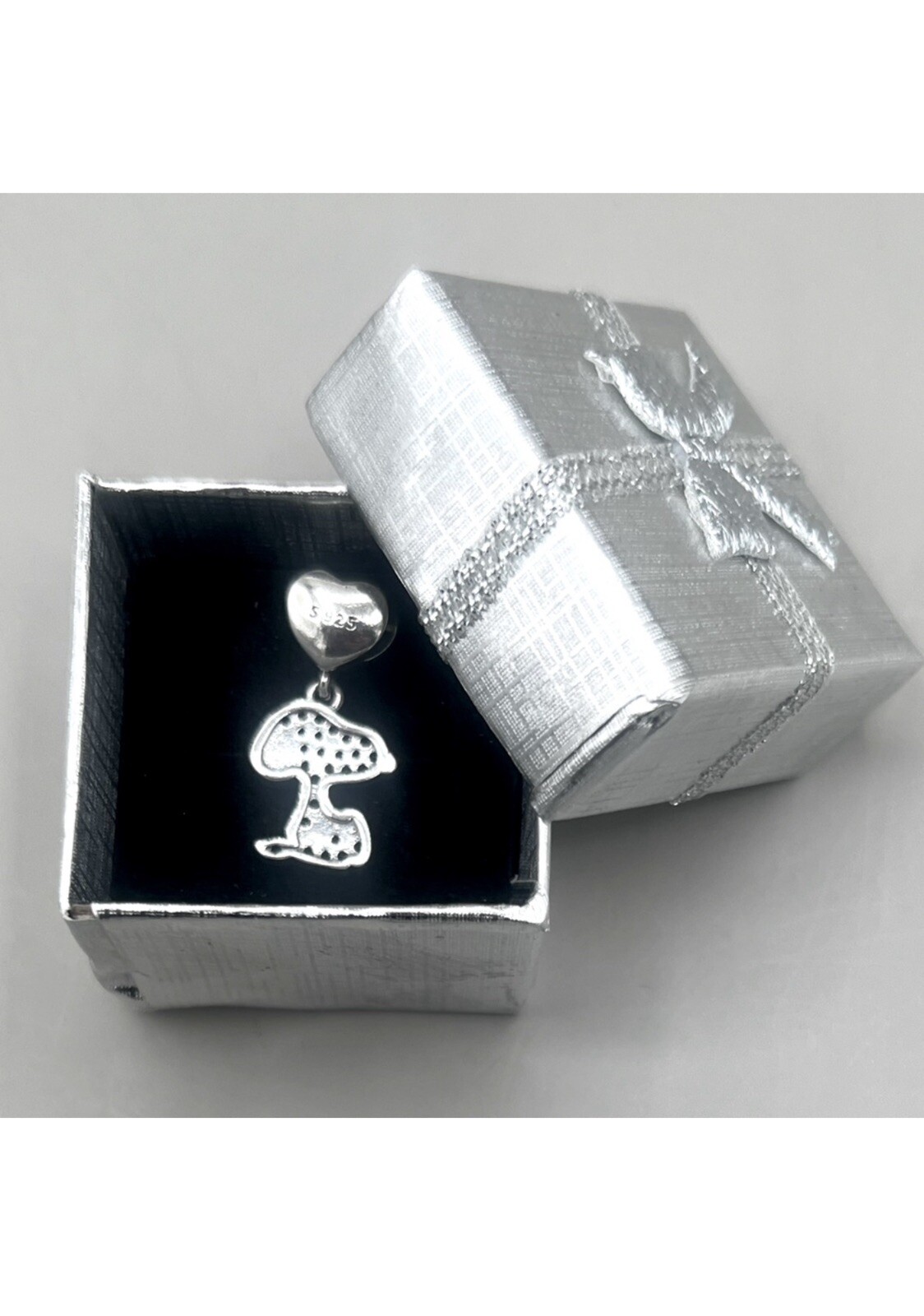 Peanuts SNOOPY Heart S925 Sterling Silver & Rhinestone Charm With Gift Box