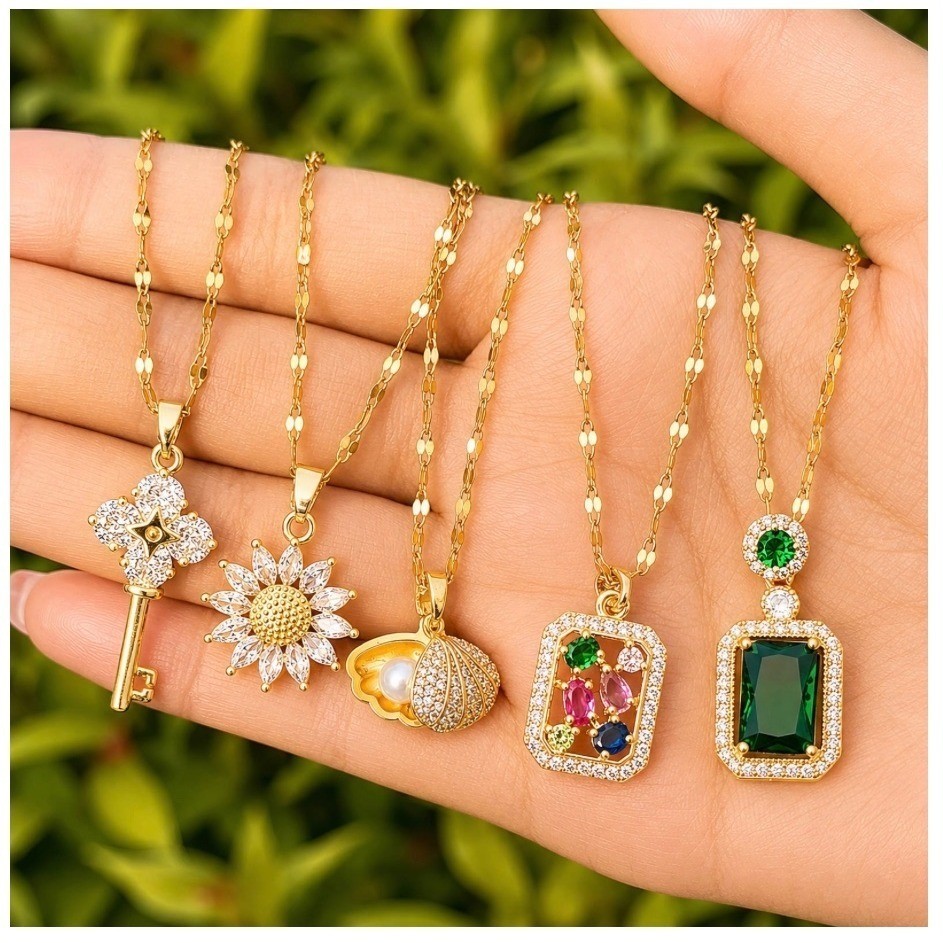 Stunning Sunflower Pendant Necklace 18K Gold Plated