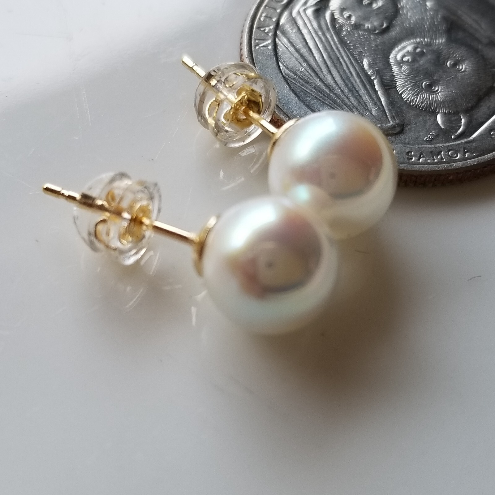 Japanese White 10mm Akoya Sea Shell Pearl Stud Earrings Gold Plate in Silver