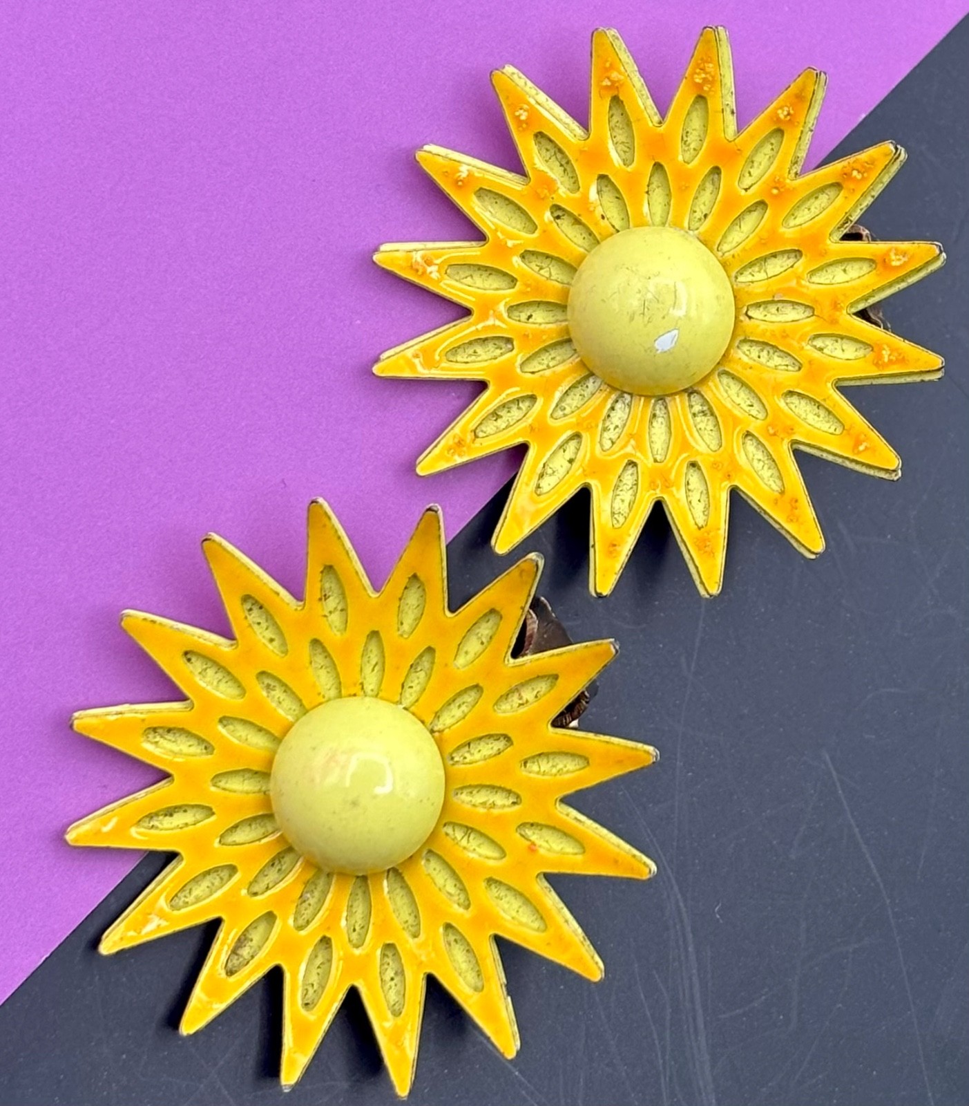 1960s Vintage Bright Yellow Star Burst Flower clip on Earrings