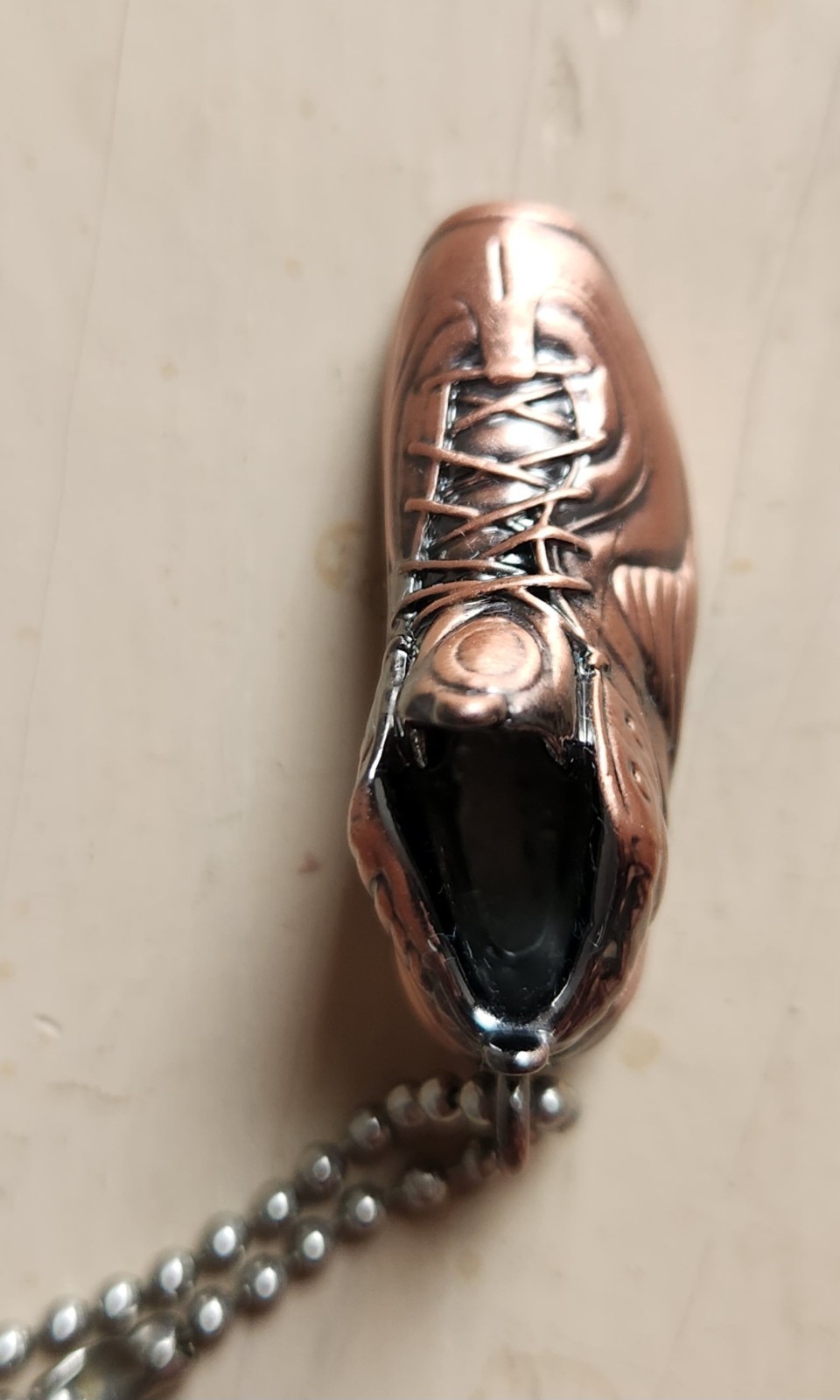 Bronze Jordan Pendant Nike