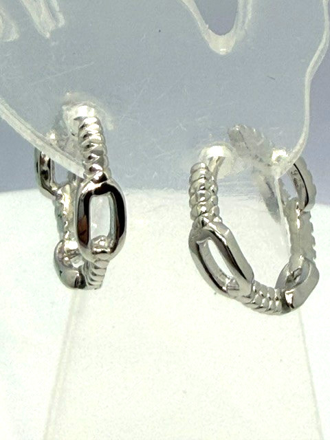 Moissanite Chain Link Huggie Earrings 925 Sterling Silver Infinity Hoop Earrings