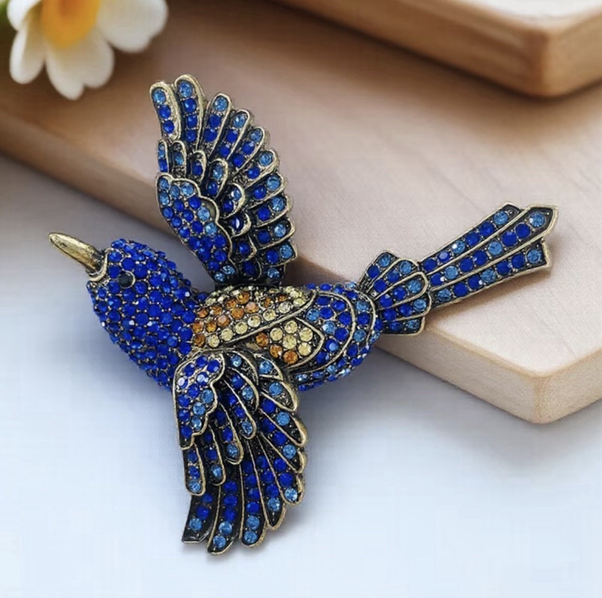 Rhinestone kjngfisher Bird Brooch Blue Crystal Pin Vintage Style Statement