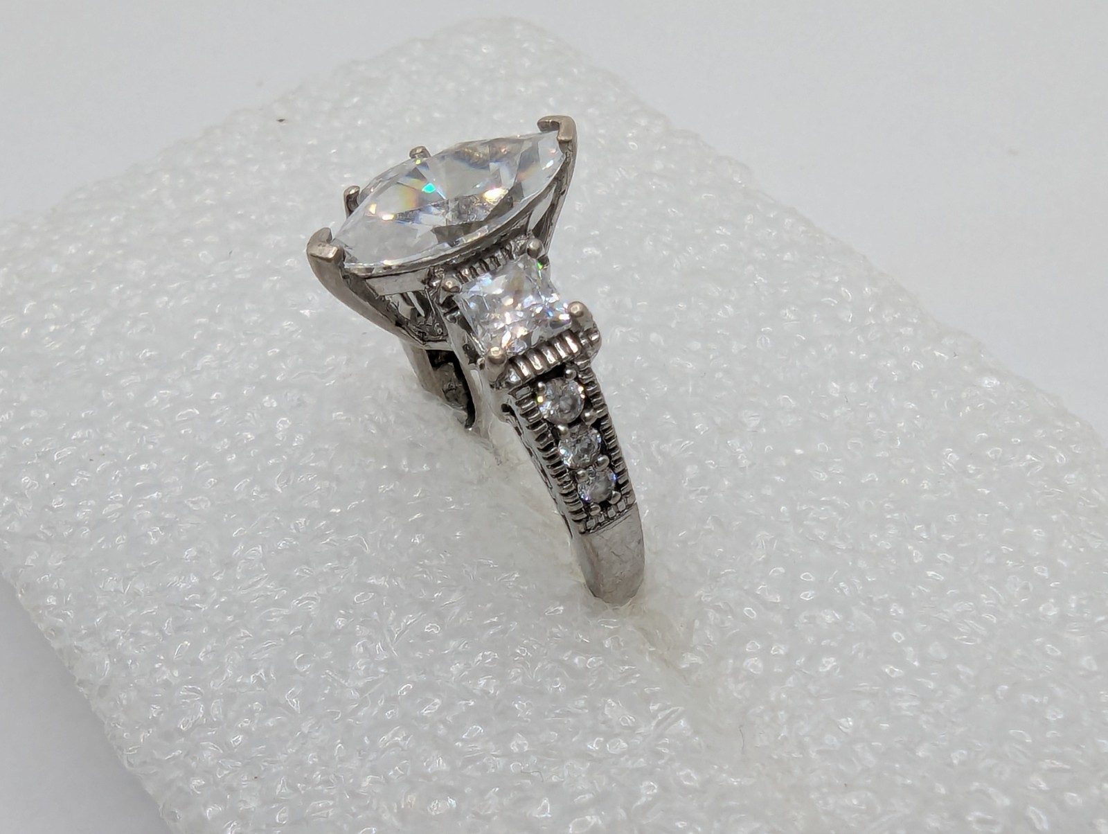 Sterling Silver 925 Marquise Cut Cubic Zirconia Ring Size 6