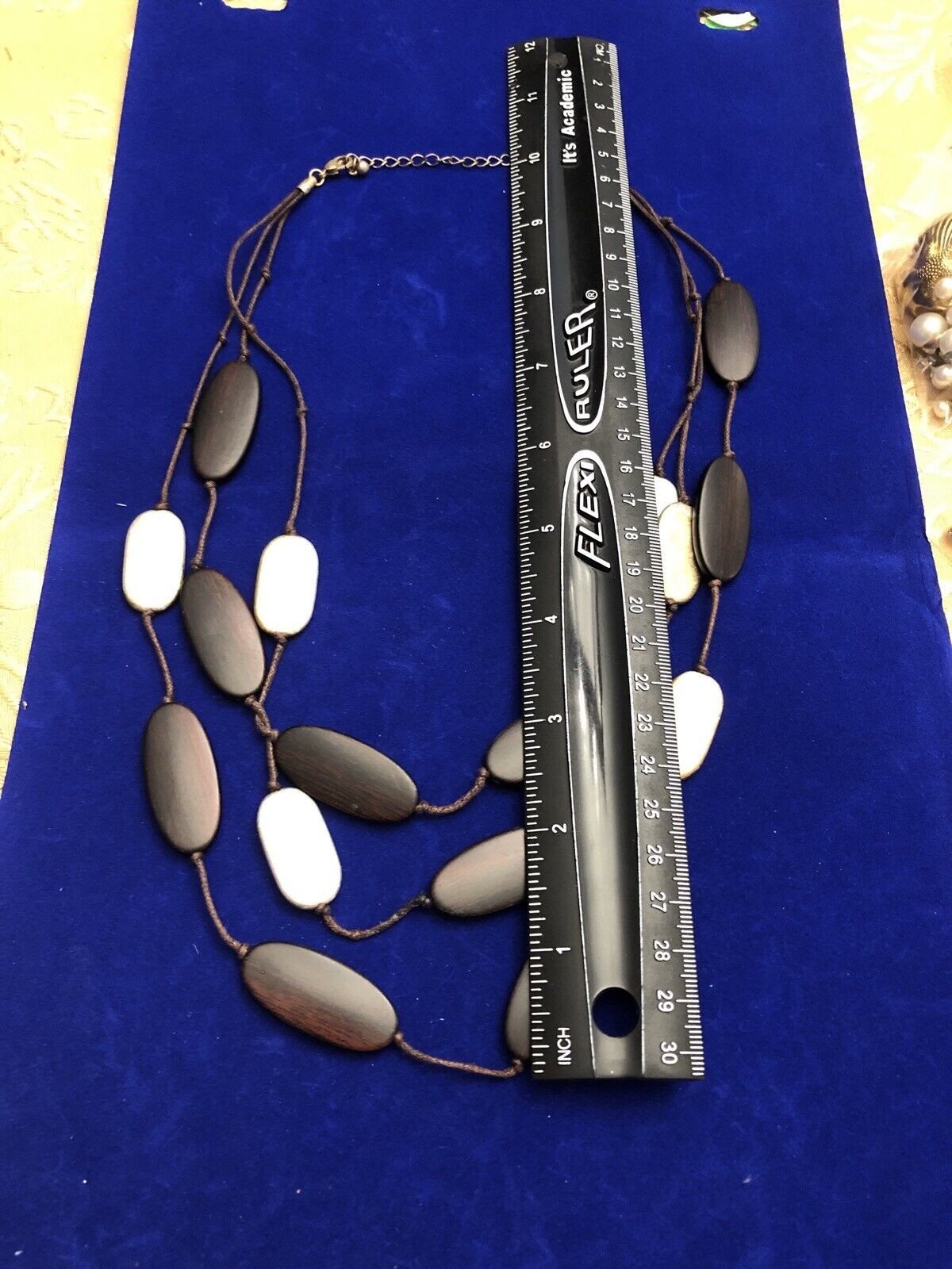 Brown Wood And Alloy Necklace – Classy- Fall Look