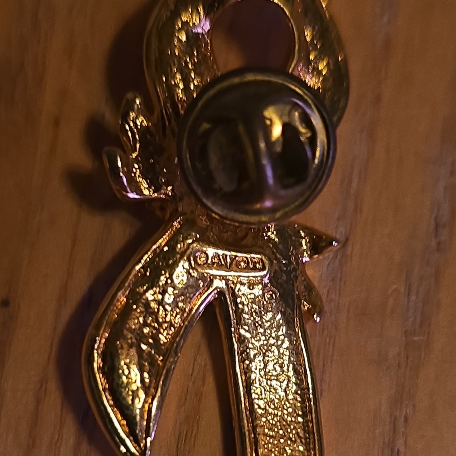 Avon Signed Pink & Gold Tone Enamel Awareness Ribbon Brooch Pin