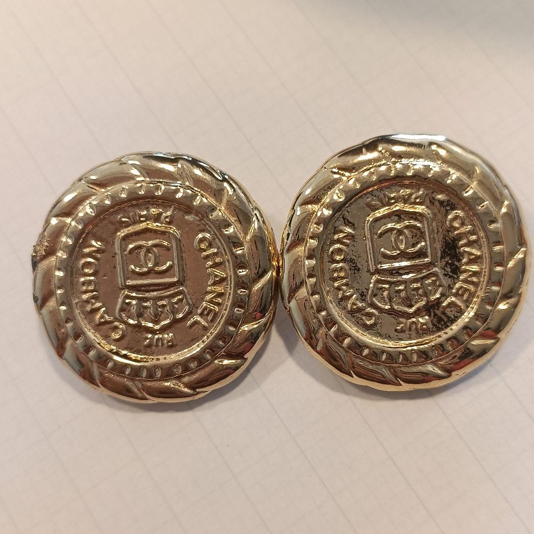 Chanel Earrings with stamp, no accessories