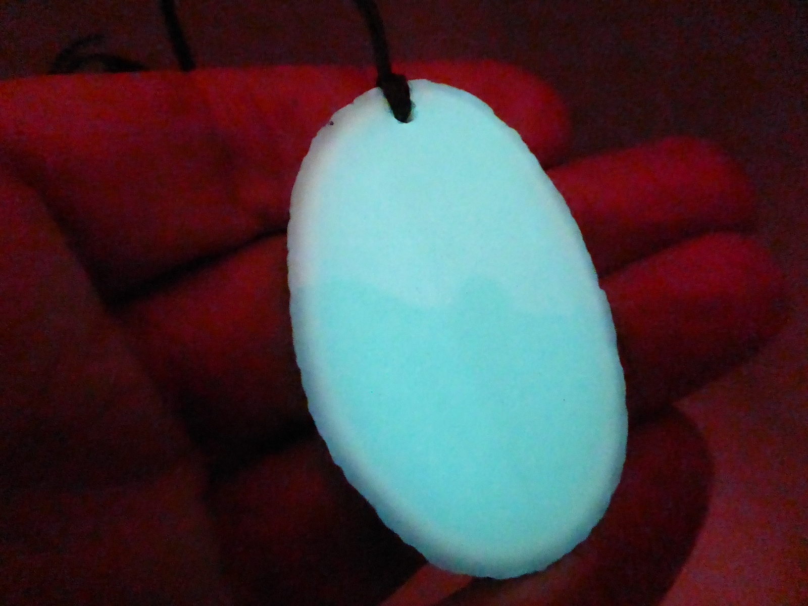 Phosphorescent Glow In The Dark Ye Ming Zhu Yeh Ming Ju Raw Slice Pendant 1 Pc