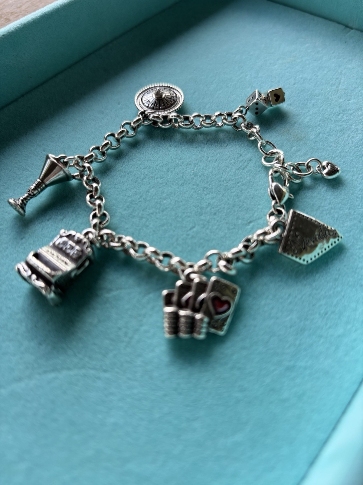 7396 Brighton Nevada Las Vegas Charm Bracelet Casino Cards Dice Retired 7.5″