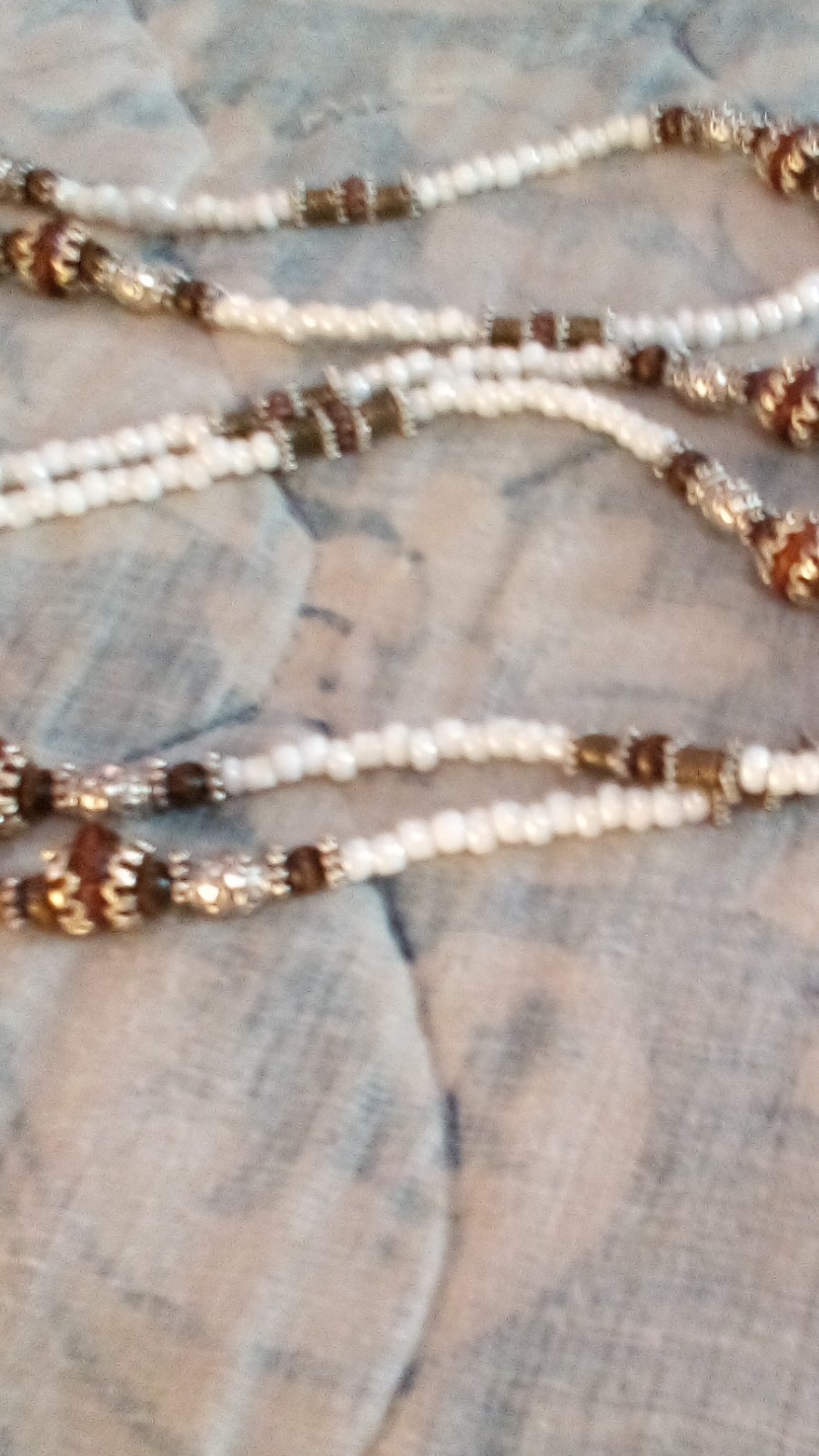 White Gold Brown Beaded Necklace, Ball/Bead Chain, Sim Pearl Teardrop Tassel