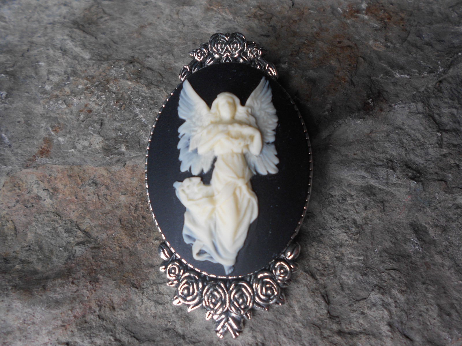 -FLYING GUARDIAN ANGEL CAMEO BROOCH- PIN -RELIGIOUS – UNIQUE – CHRISTMAS, EASTER