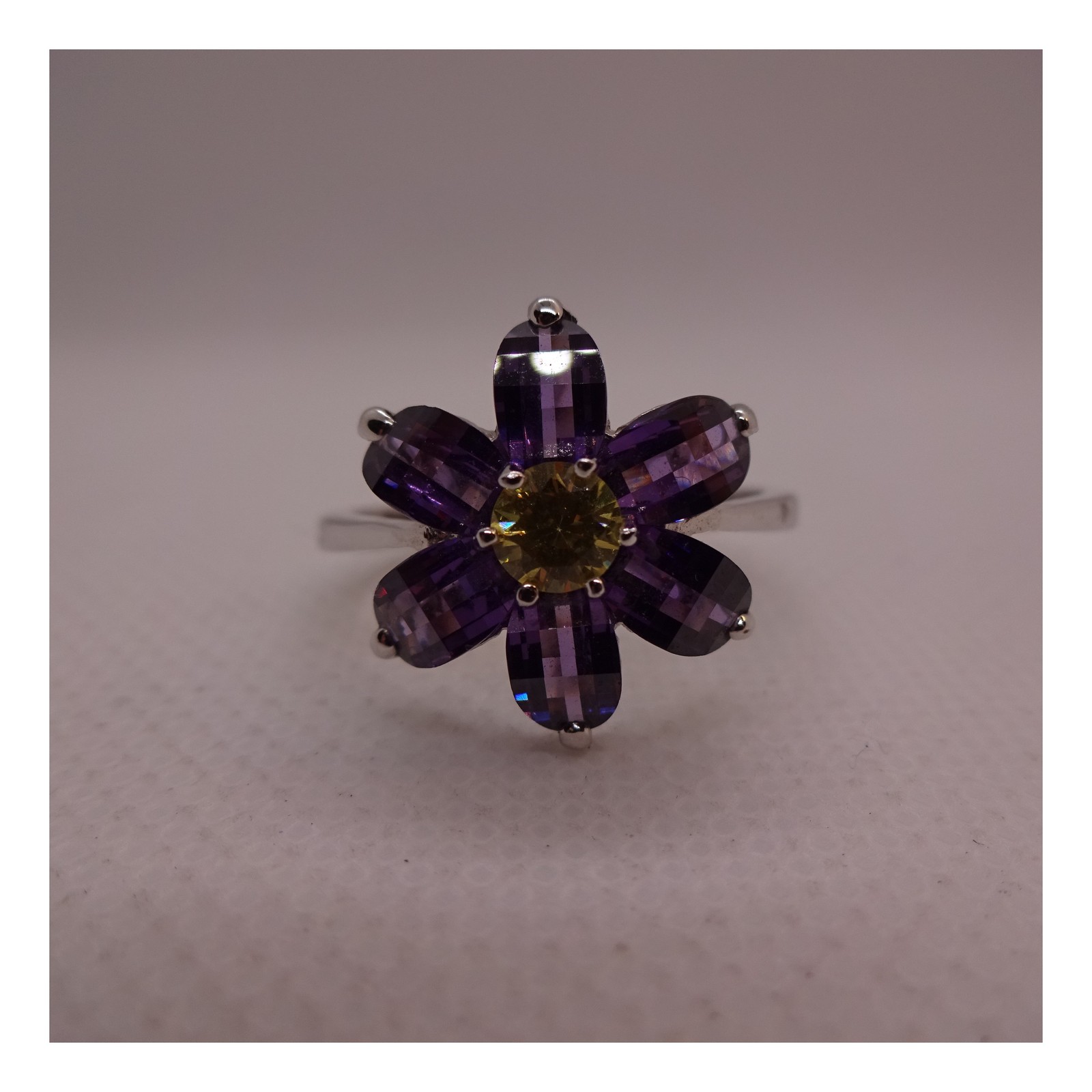 925 Sterling Silver Natural Amethyst Peridot Flower Cocktail Ring Size 10
