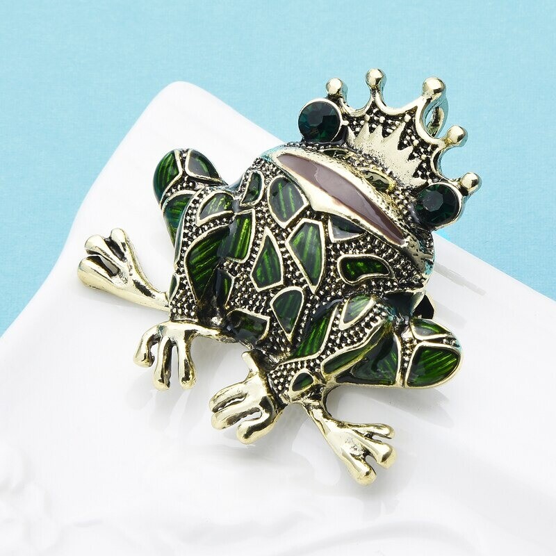 Hot Sale Frog Pin for Women Men Animal Brooches Friend Gifts Jewelry Accessories