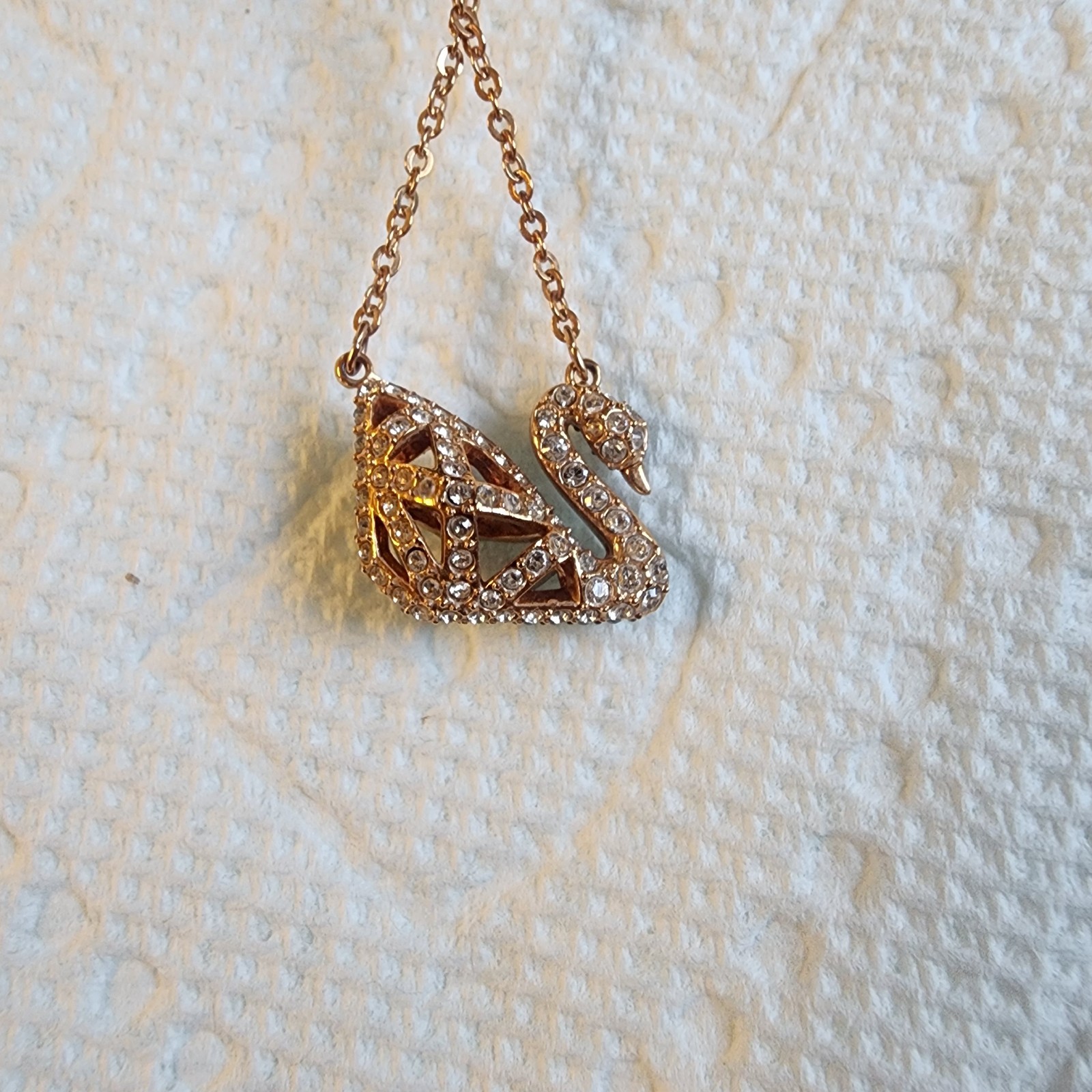 Swarovski Crystal Facet Reversible Swan Necklace Rose Gold Plated Black EUC