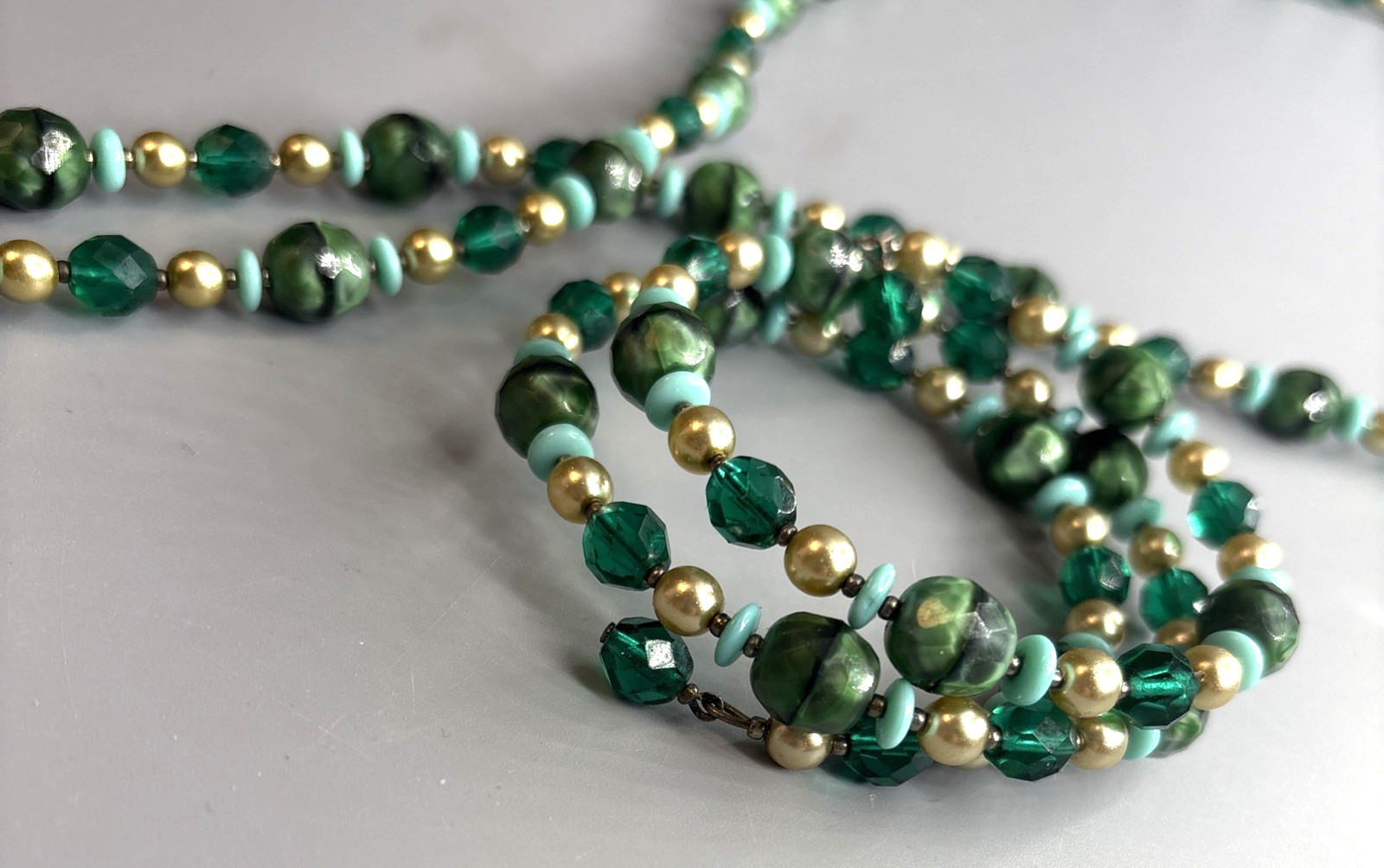 Emerald Green, Turquoise and Gold Beaded Set 42″ Lariat Necklace & Coil Bracelet
