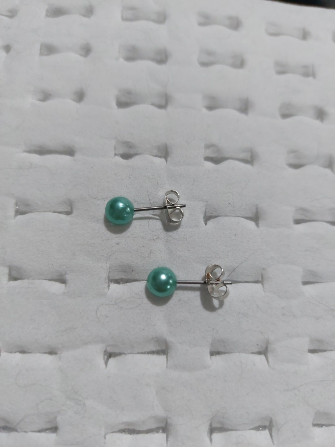 Blue/green Pearly Ball Stud 5mm (D84) New