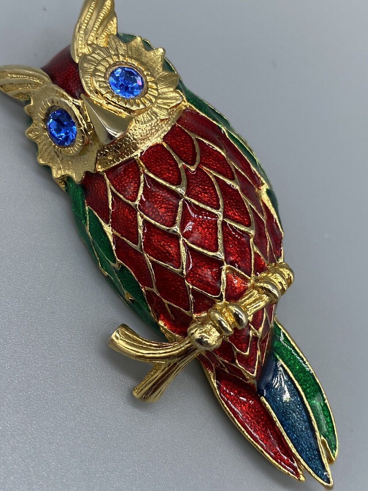 Red Green Blue Enamel Blue Eyes Rhinestone Owl On Branch Gold Tone Brooch Pin