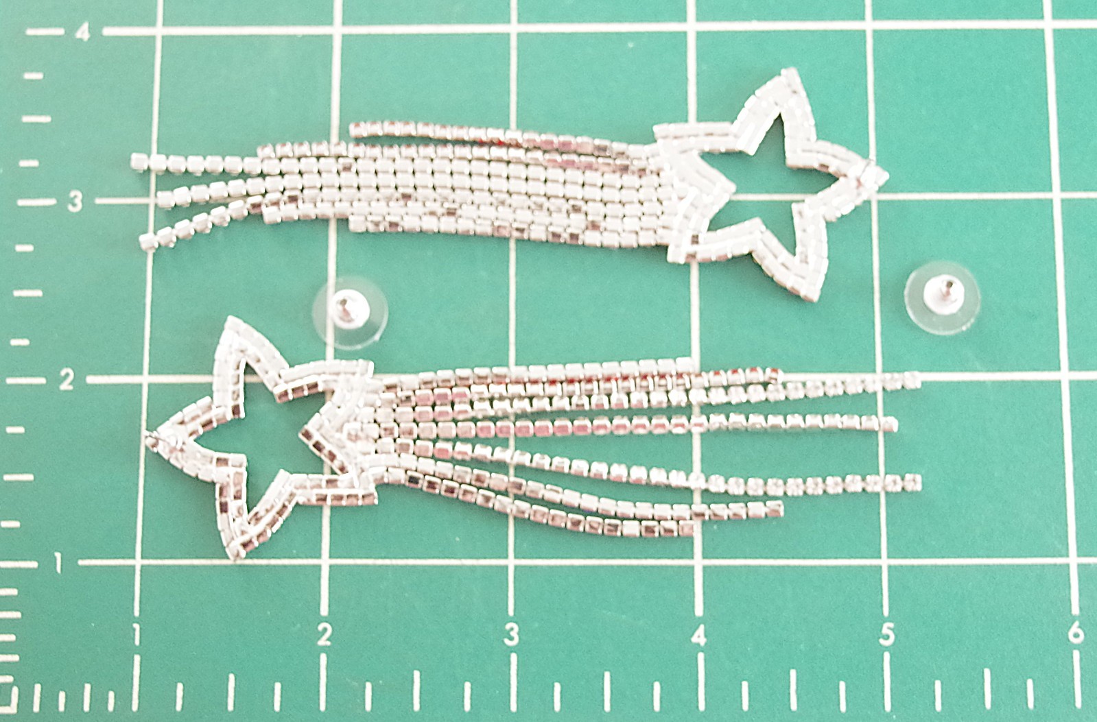 4″ Prong-Set Rhinestones! NWOT BETSEY JOHNSON PATRIOTIC DANGLE STAR EARRINGS